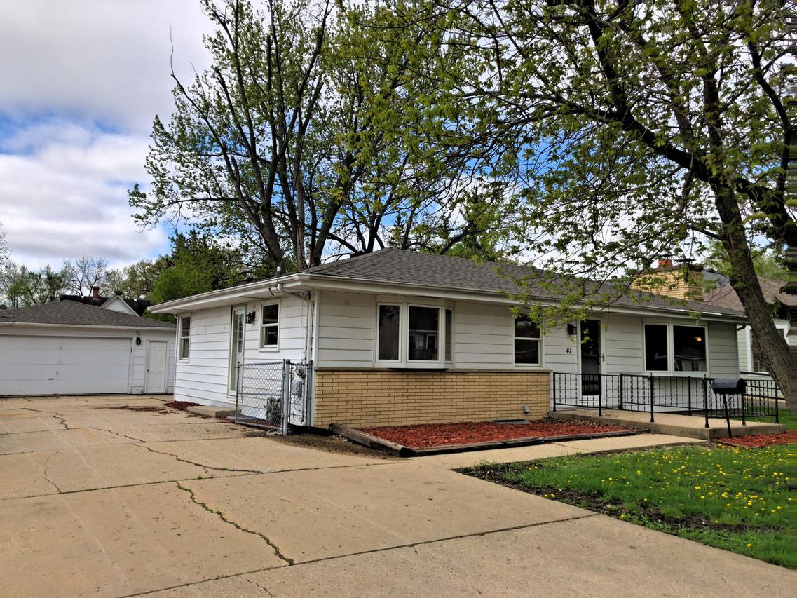 41 Allen Ave., Grayslake, IL 60030