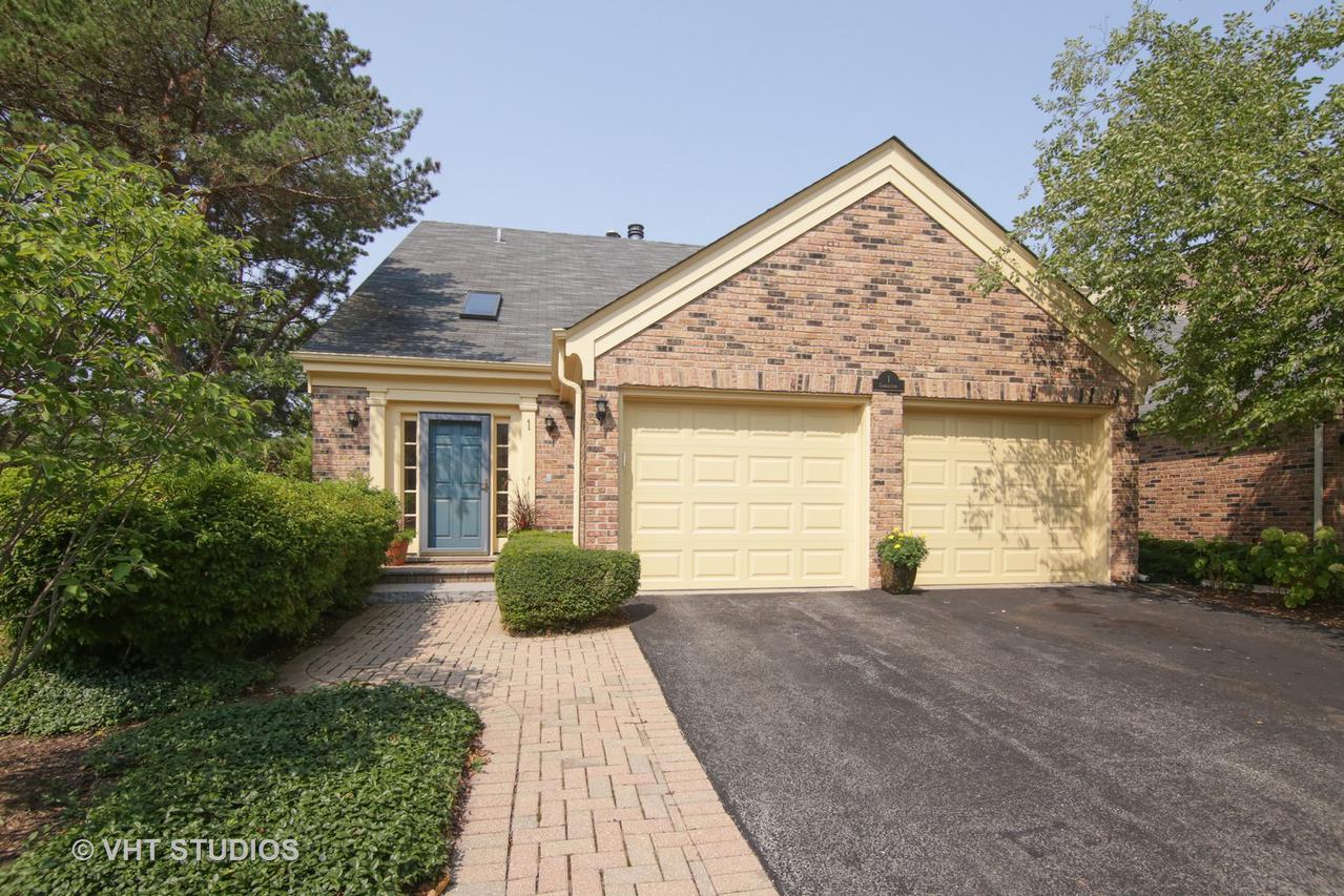 1 The Court Of Cobblestone, Northbrook, IL 60062