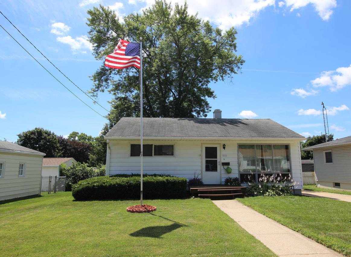 1013 Langdon St., Freeport, IL 61032