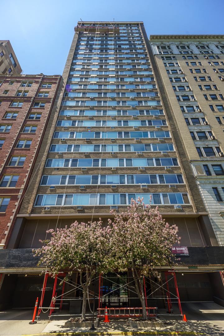 2144 N Lincoln Park West Ave. #4A, Chicago, IL 60614