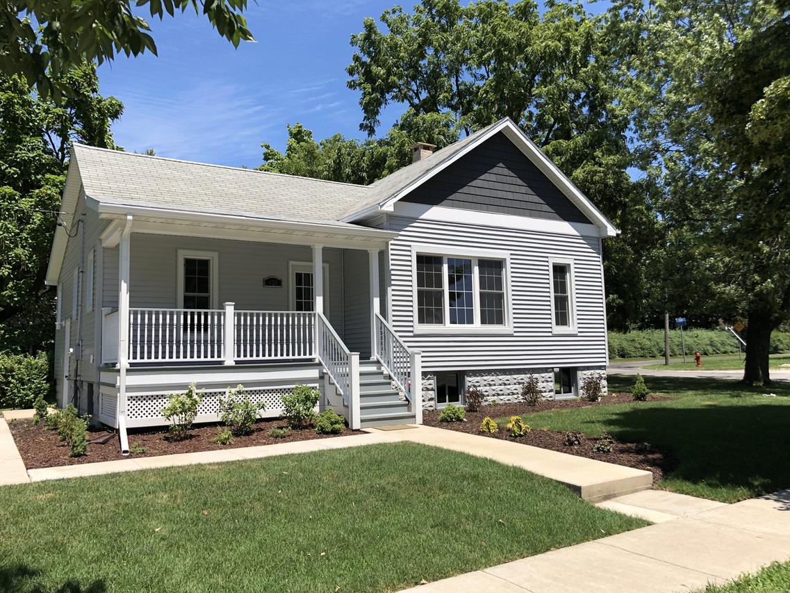 423 E Front St., Gilman, IL 60938