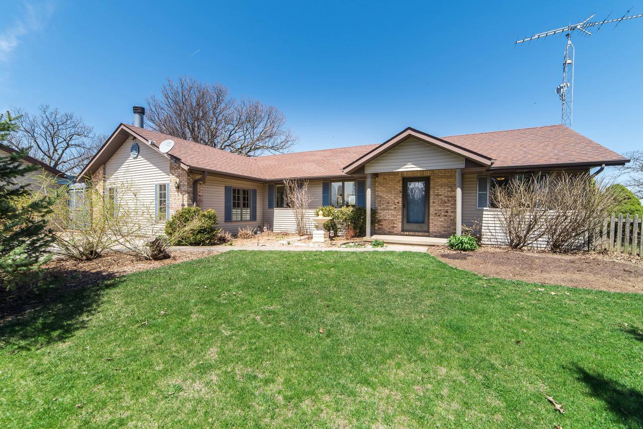 3450 Howlett Rd., Paw Paw, IL 61353