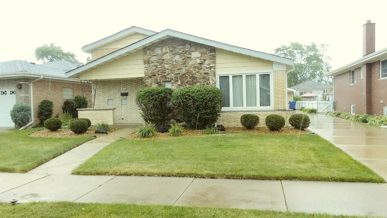 9425 Major Ave., Oak Lawn, IL 60453