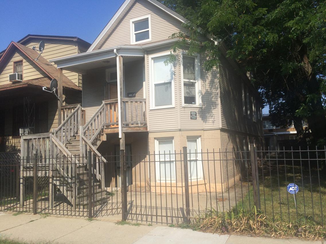 2922 E 78th St., Chicago, IL 60649