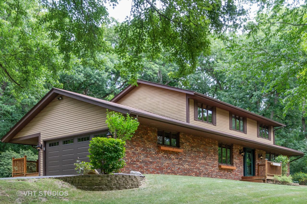 10396 Ray Dr., Roscoe, IL 61073