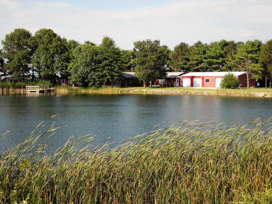 433 N 1000 East Rd., Arcola, IL 61910