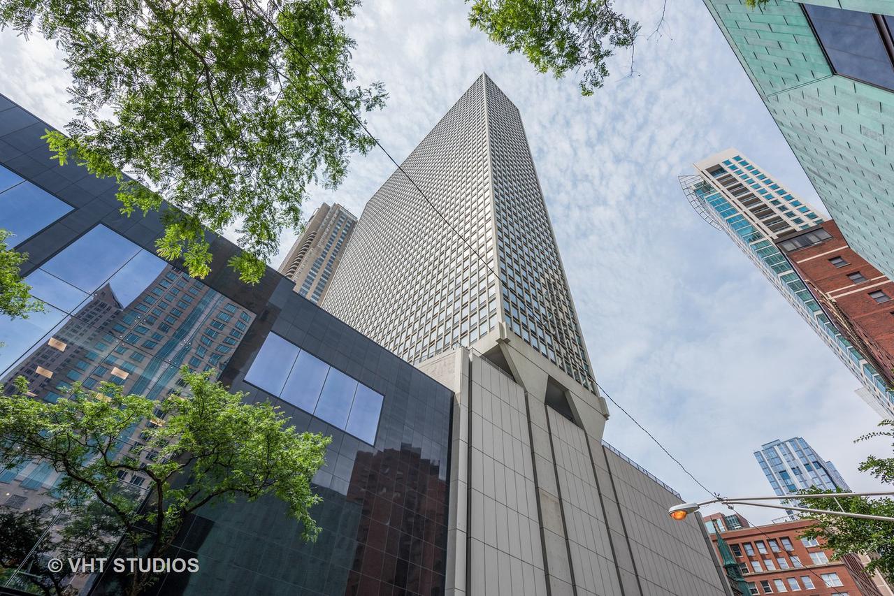 111 E Chestnut St. #22B, Chicago, IL 60611