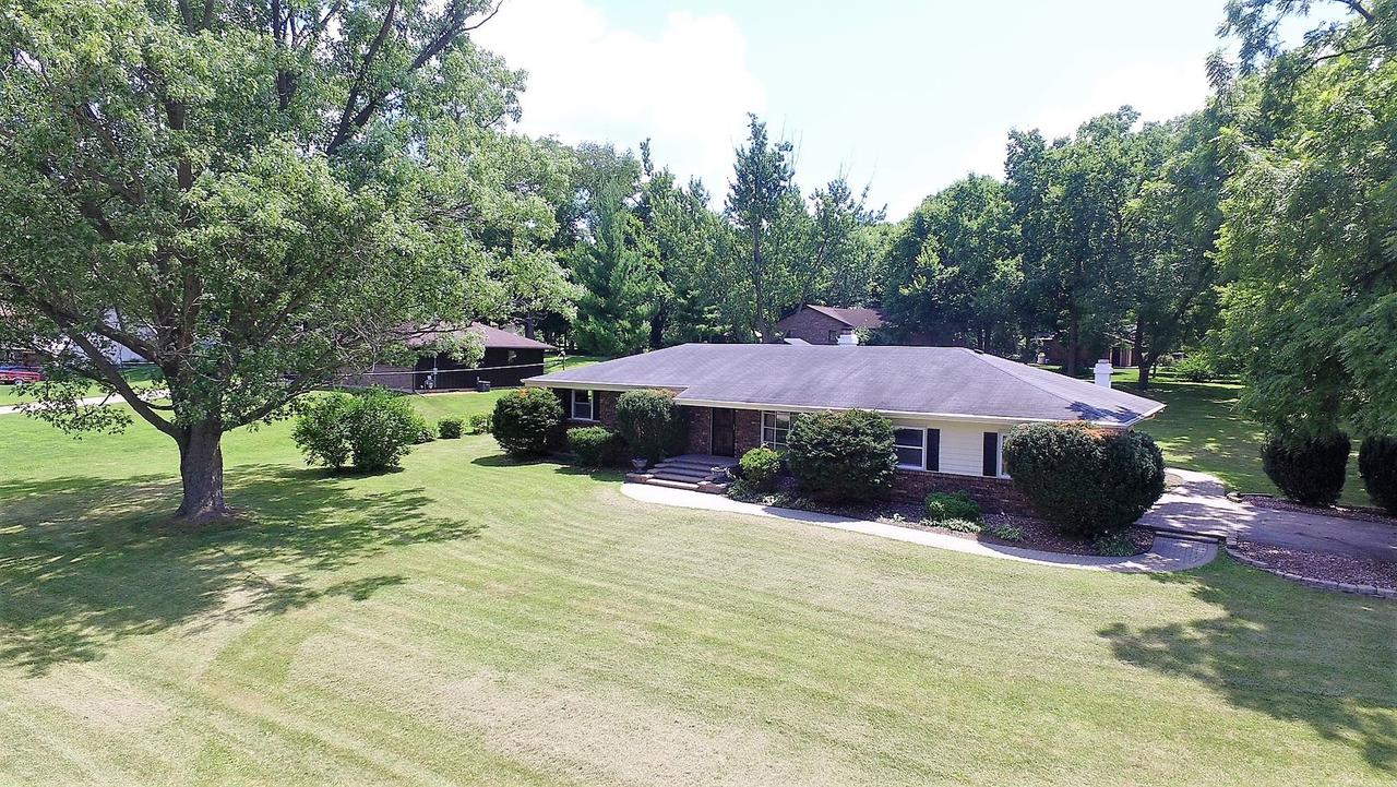 5609 Thompson Dr., Roscoe, IL 61073