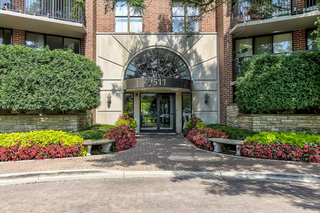 511 Aurora Ave. #208, Naperville, IL 60540