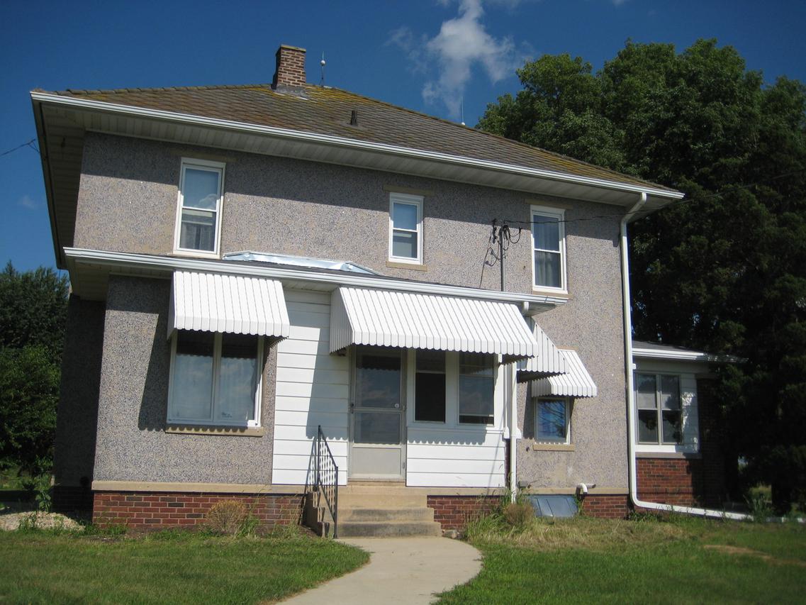 9095 1925 North Ave., Sheffield, IL 61361