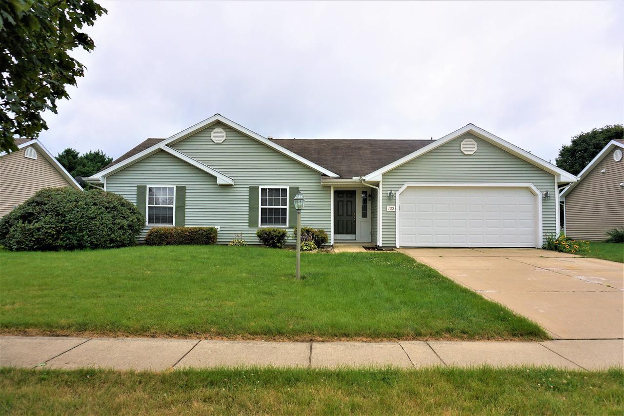 709 Bluestem Dr., St. Joseph, IL 61873