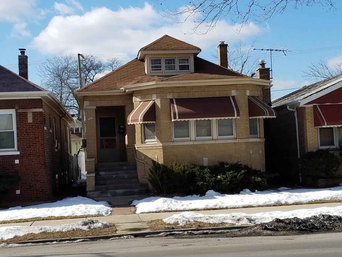 8328 S Yates Blvd., Chicago, IL 60617