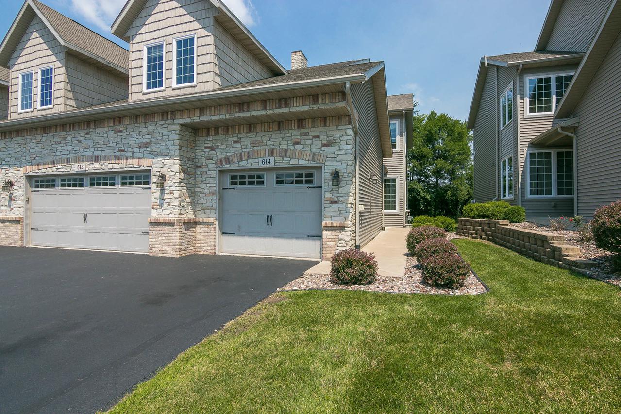 614 Queens Ct. #4-614I, Rockton, IL 61072