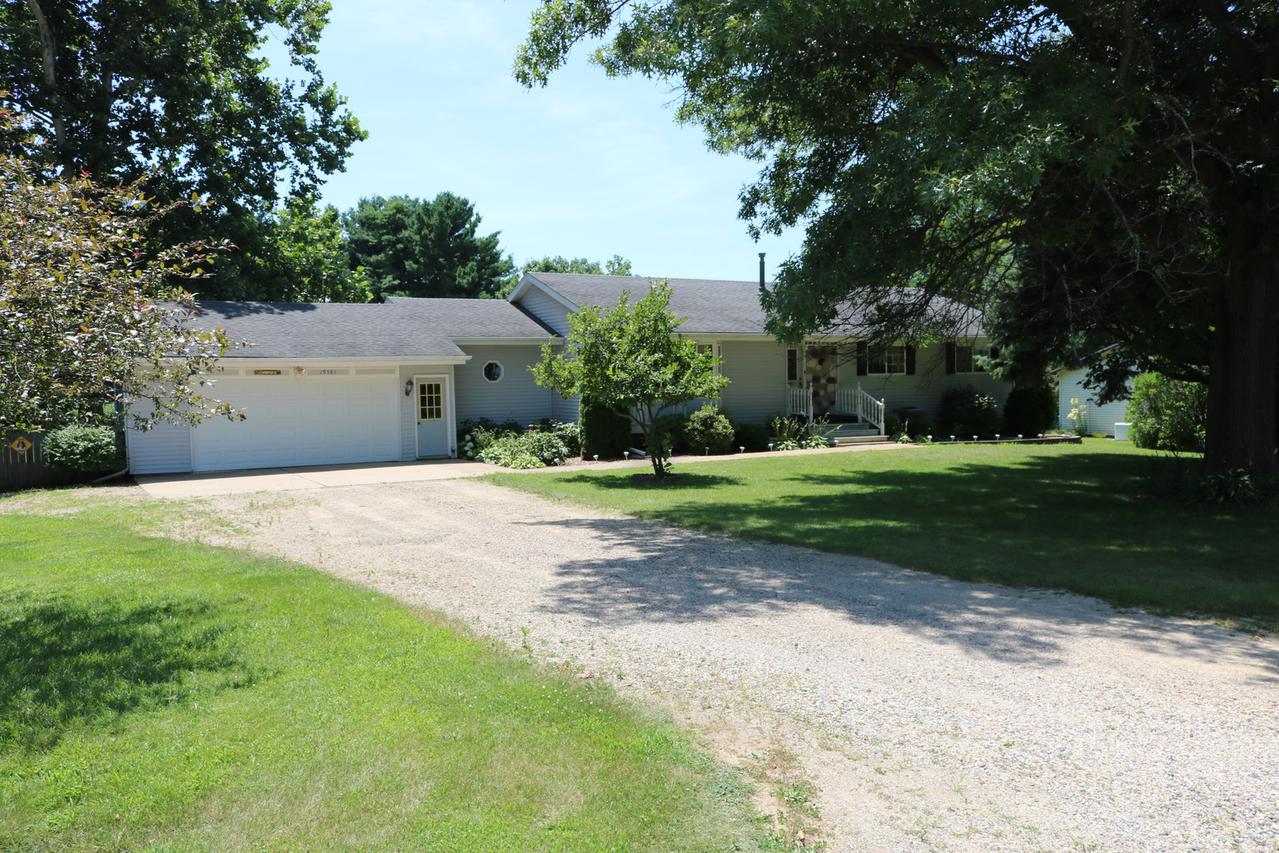 19584 1200 North Ave., Tiskilwa, IL 61368