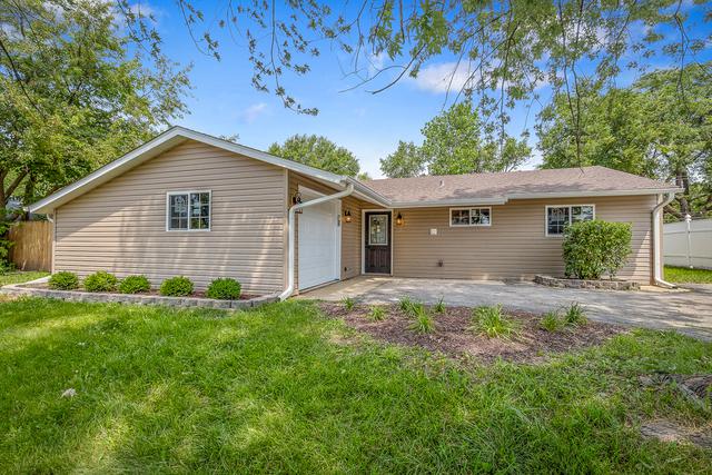 136 Fairwood Dr., Bolingbrook, IL 60440