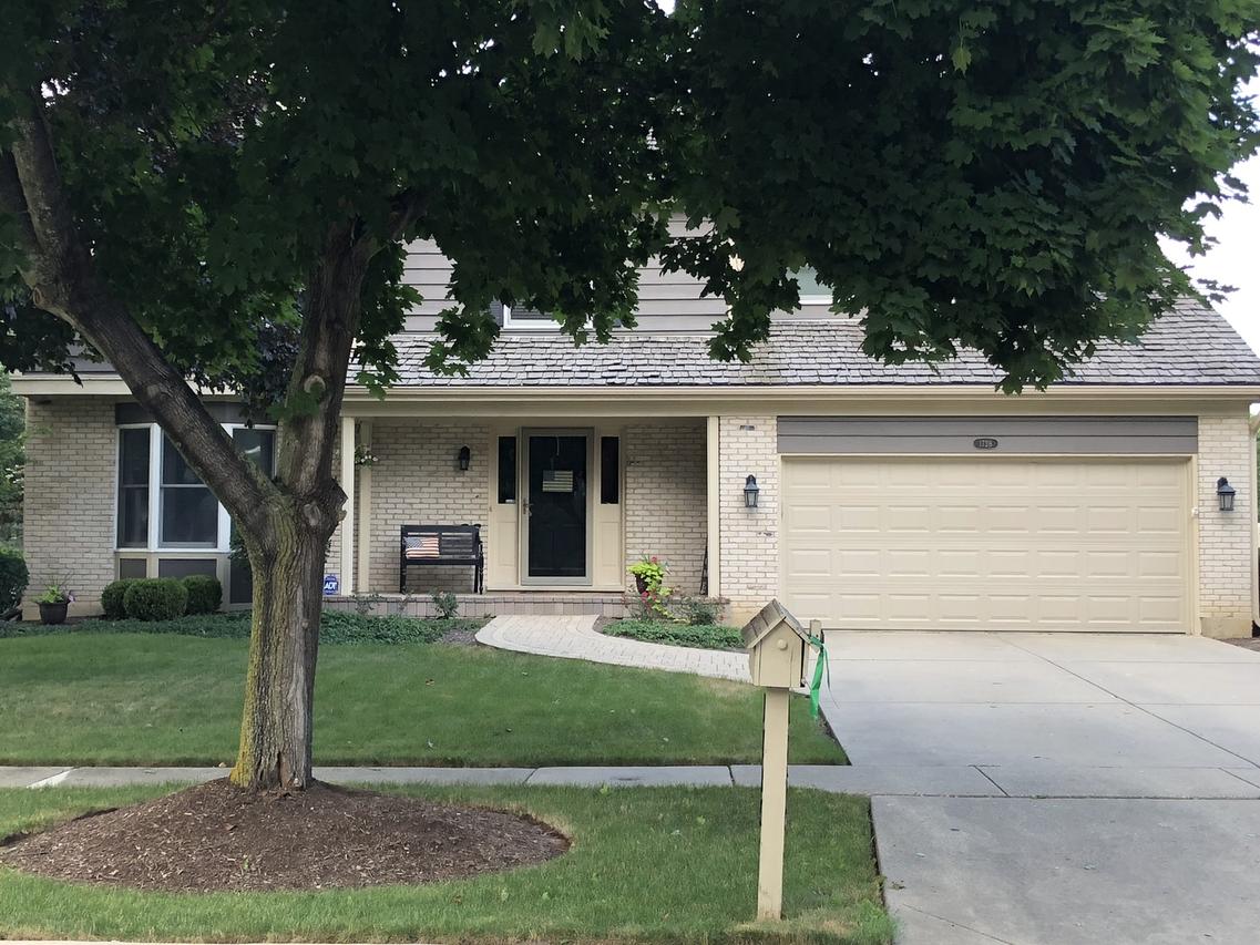 1728 Juliet Ln., Libertyville, IL 60048