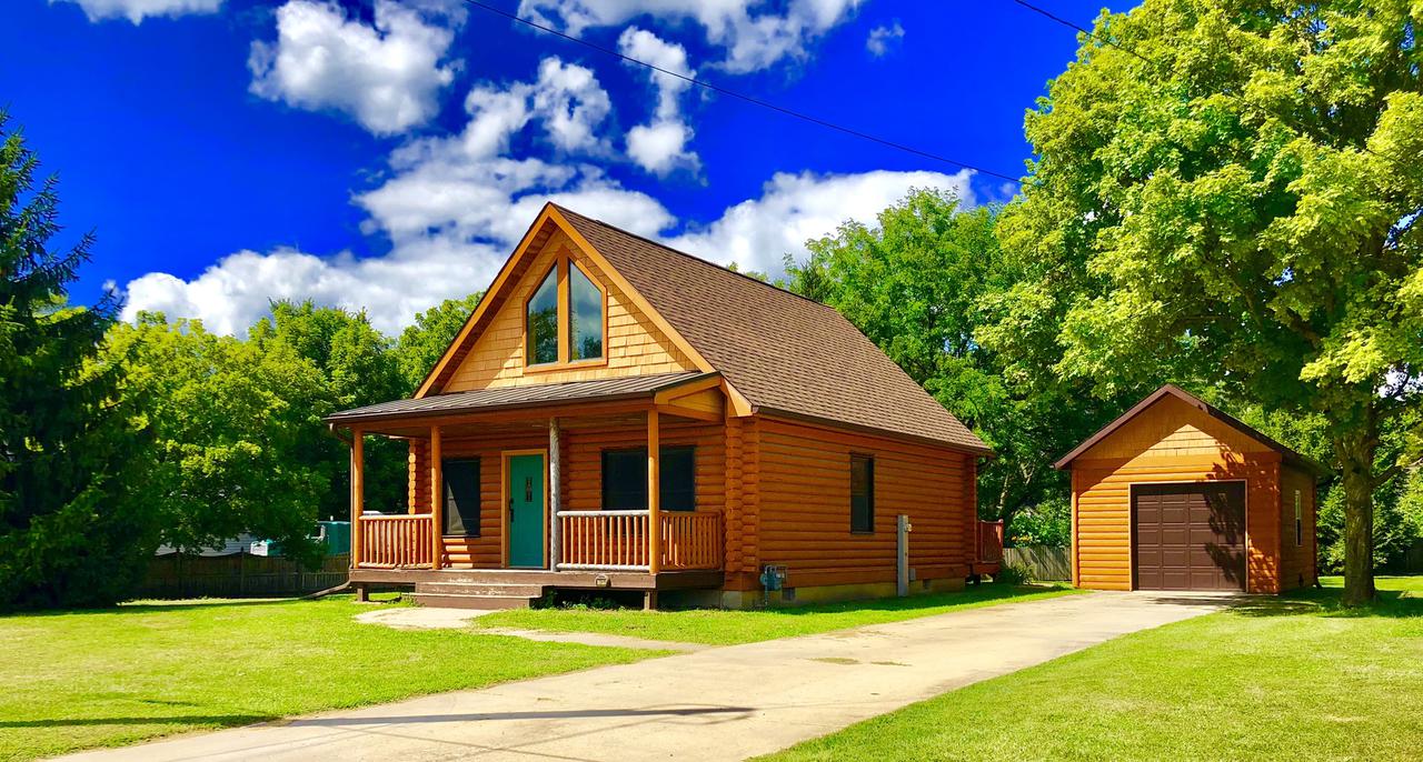 324 W Church St., Utica, IL 61373