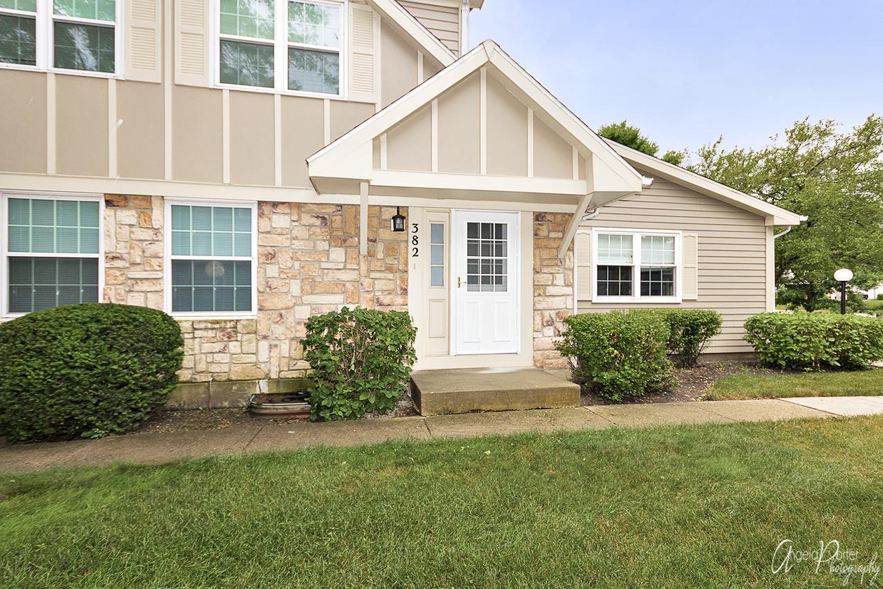 382 Ashwood Ct., Vernon Hills, IL 60061