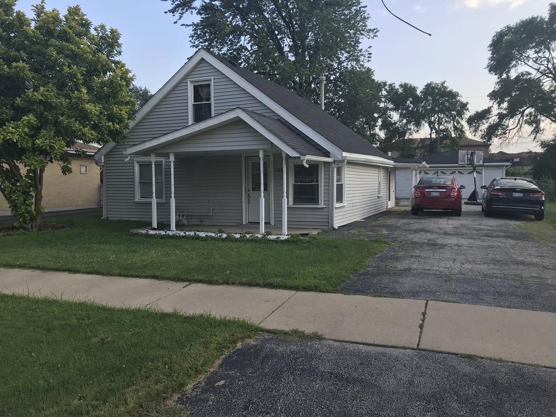 7031 Avon Ave., Oak Lawn, IL 60453