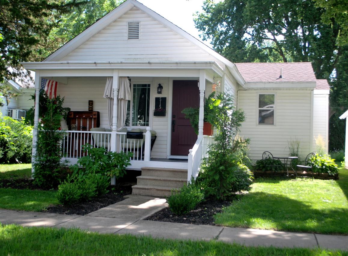 515 N 9th St., Rochelle, IL 61068
