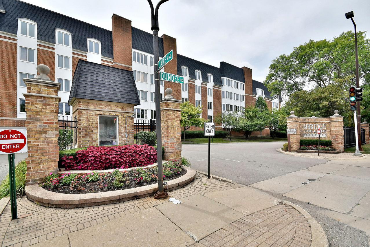 200 Lake Blvd. #418, Buffalo Grove, IL 60089