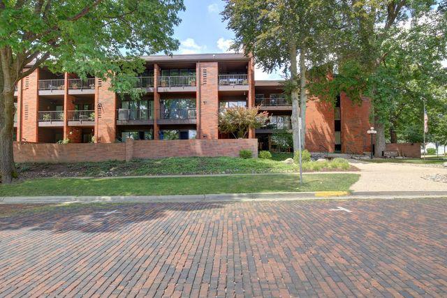107 N Elm St. #312, Champaign, IL 61820