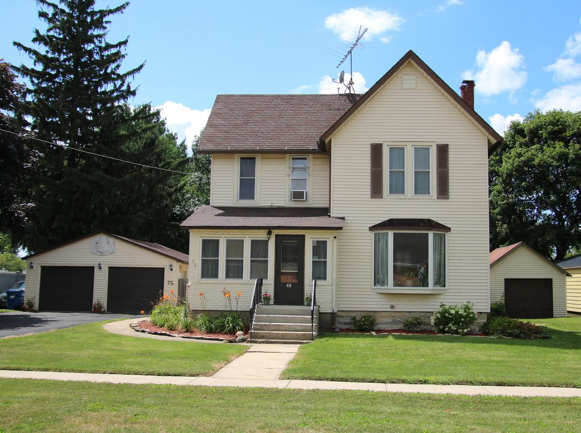 410 Flagg St., Paw Paw, IL 61353