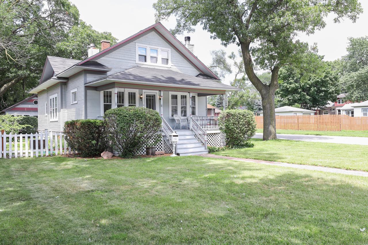 2860 Ridge Rd., Lansing, IL 60438