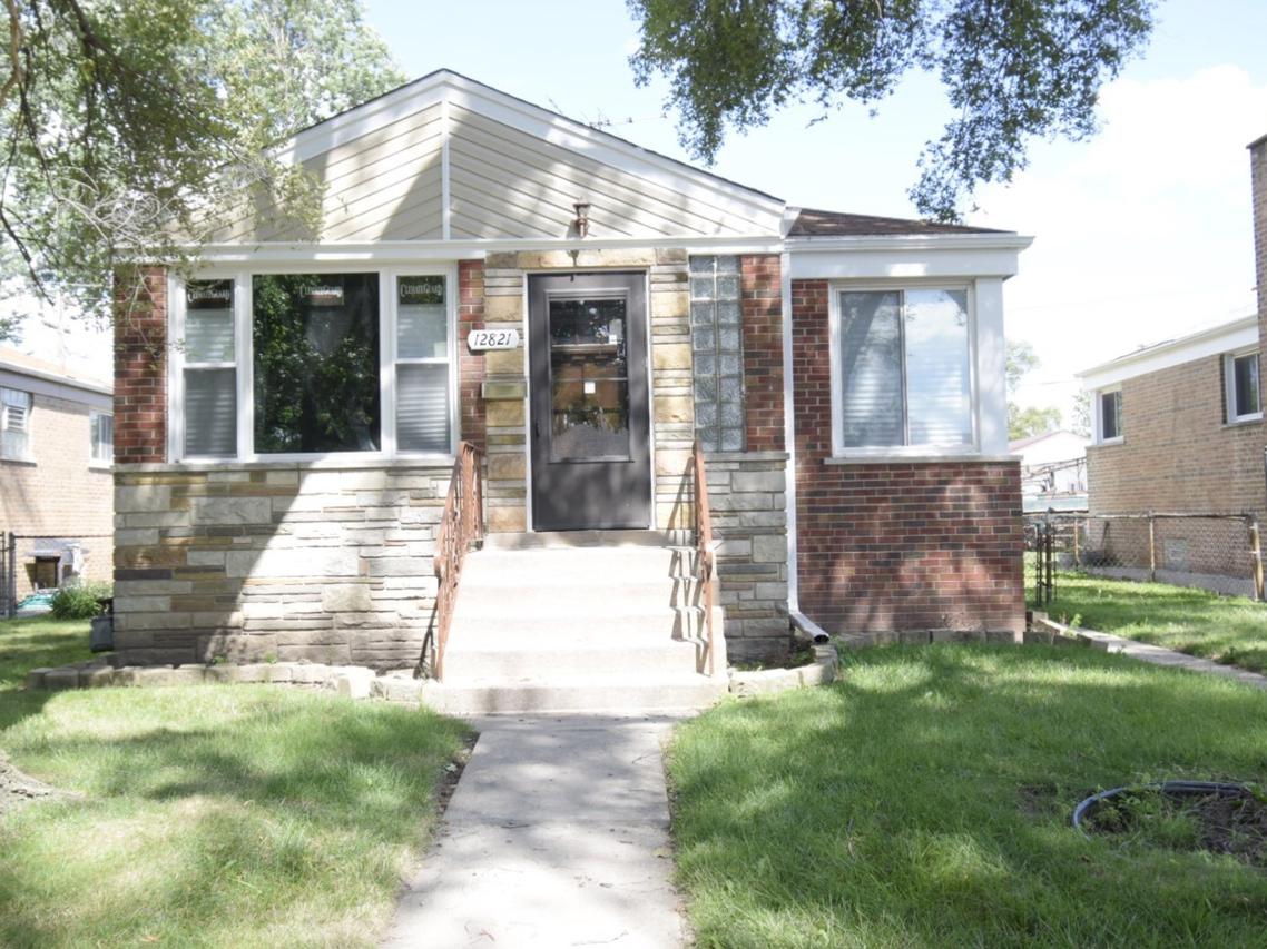12821 S Elizabeth St., Calumet Park, IL 60827
