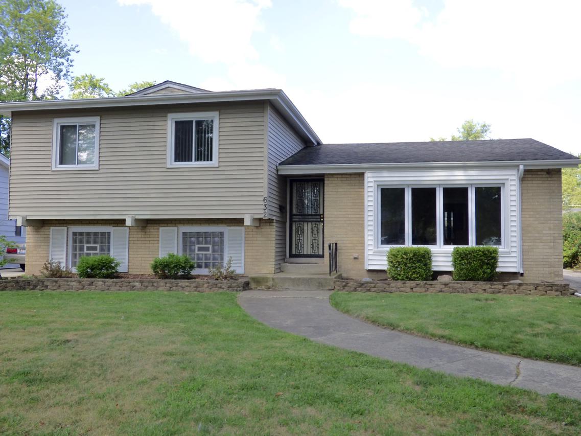 632 S Douglas Ave., Addison, IL 60101