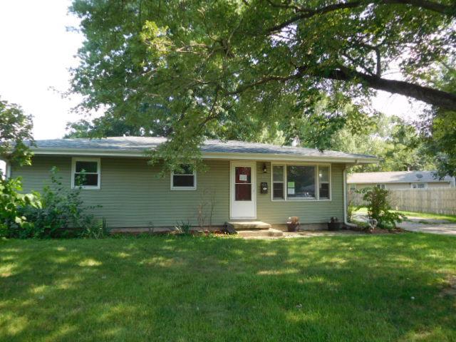 105 Matteson Dr., Villa Grove, IL 61956