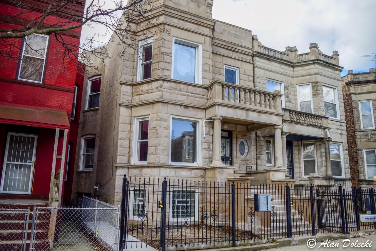 4329 W Monroe St., Chicago, IL 60624