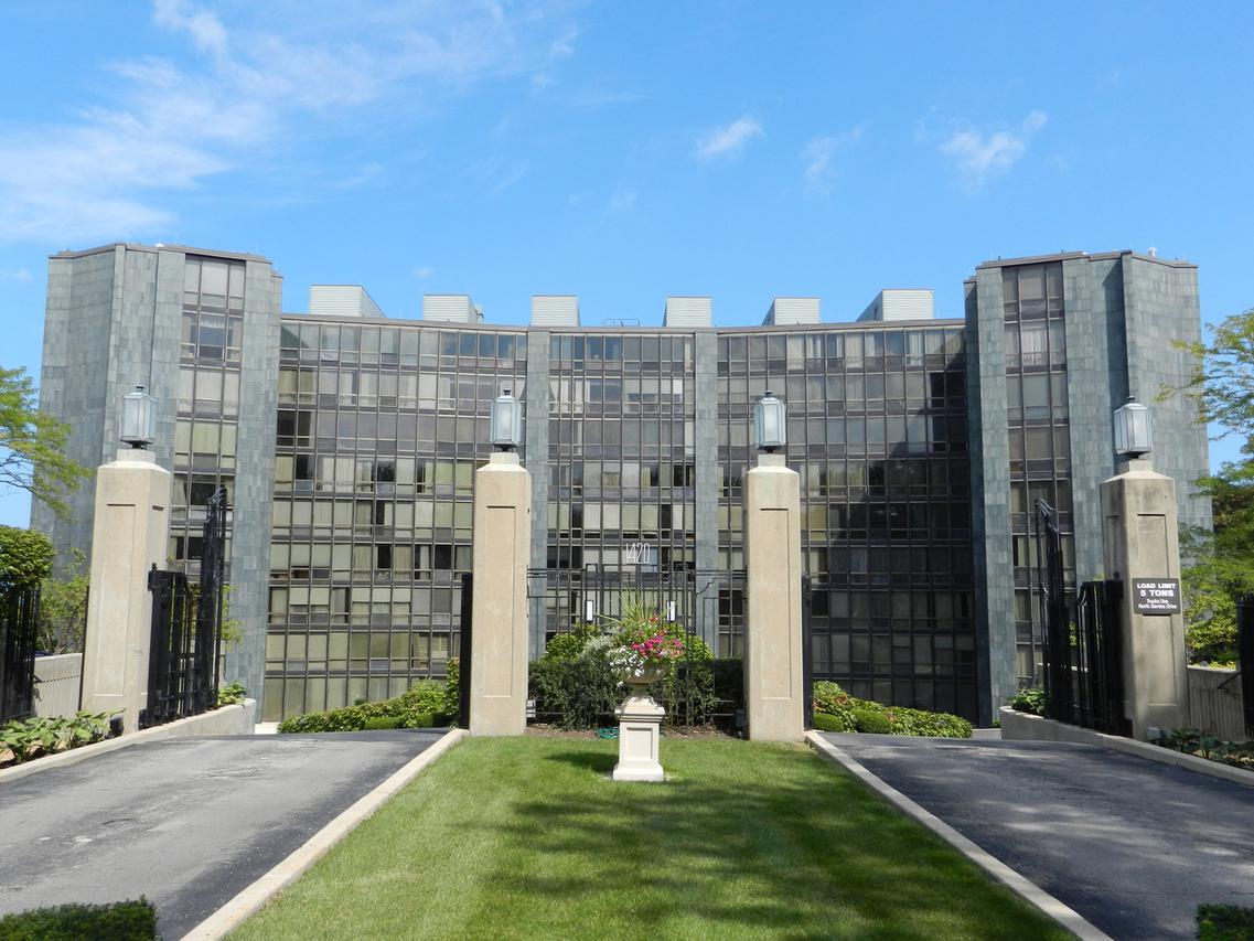 1420 Sheridan Rd. #5G, Wilmette, IL 60091