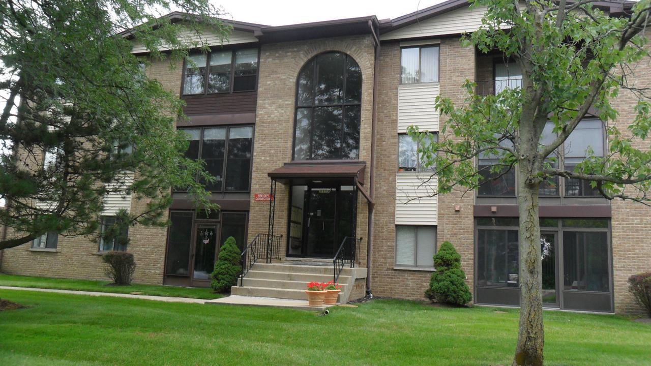 11111 S Kean Ave. #203, Palos Hills, IL 60465