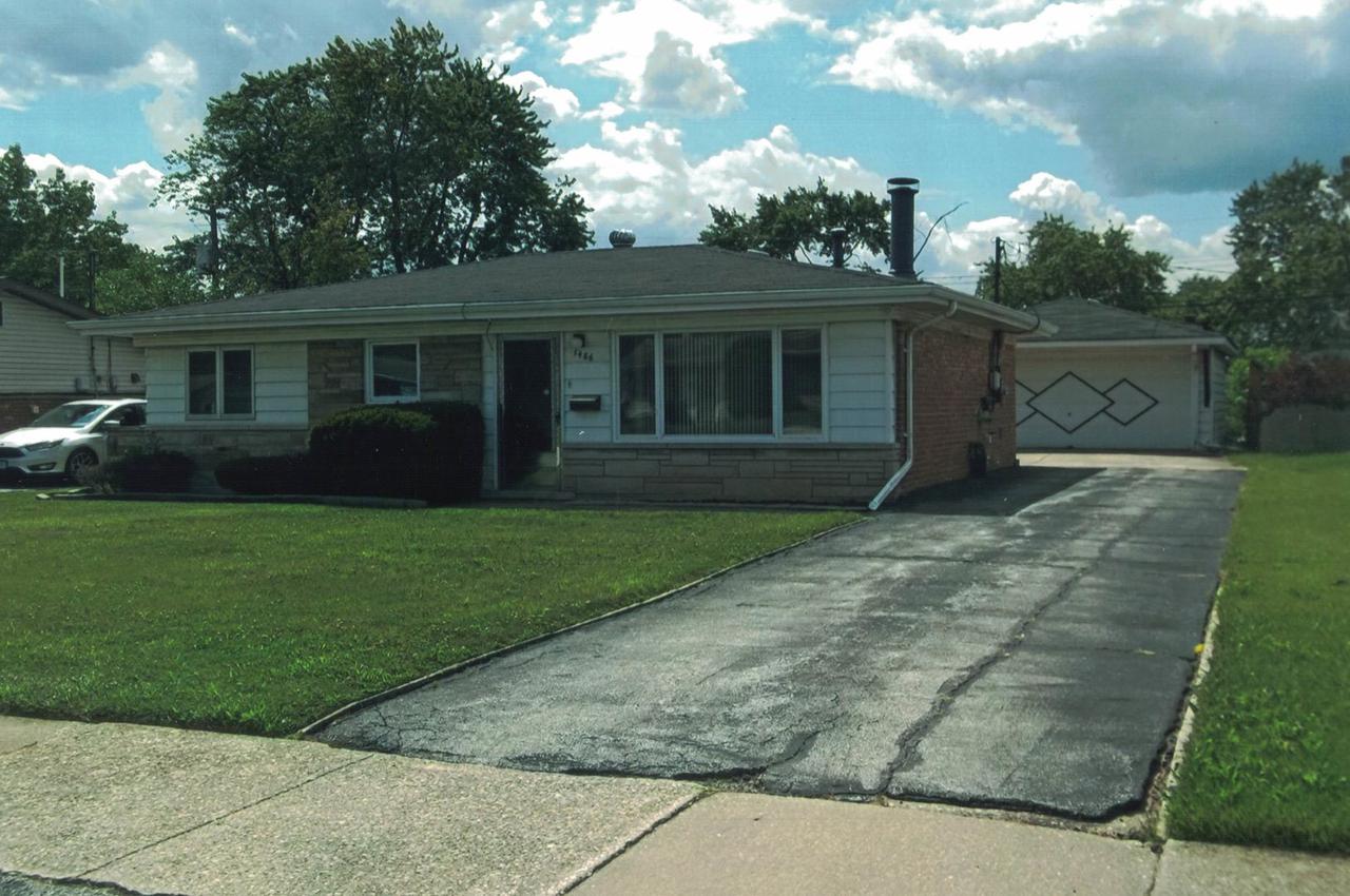 1486 Freeland Ave., Calumet City, IL 60409