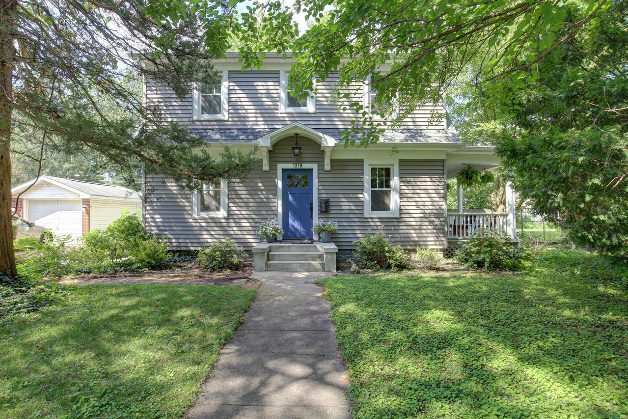 1218 W Park Ave., Champaign, IL 61821