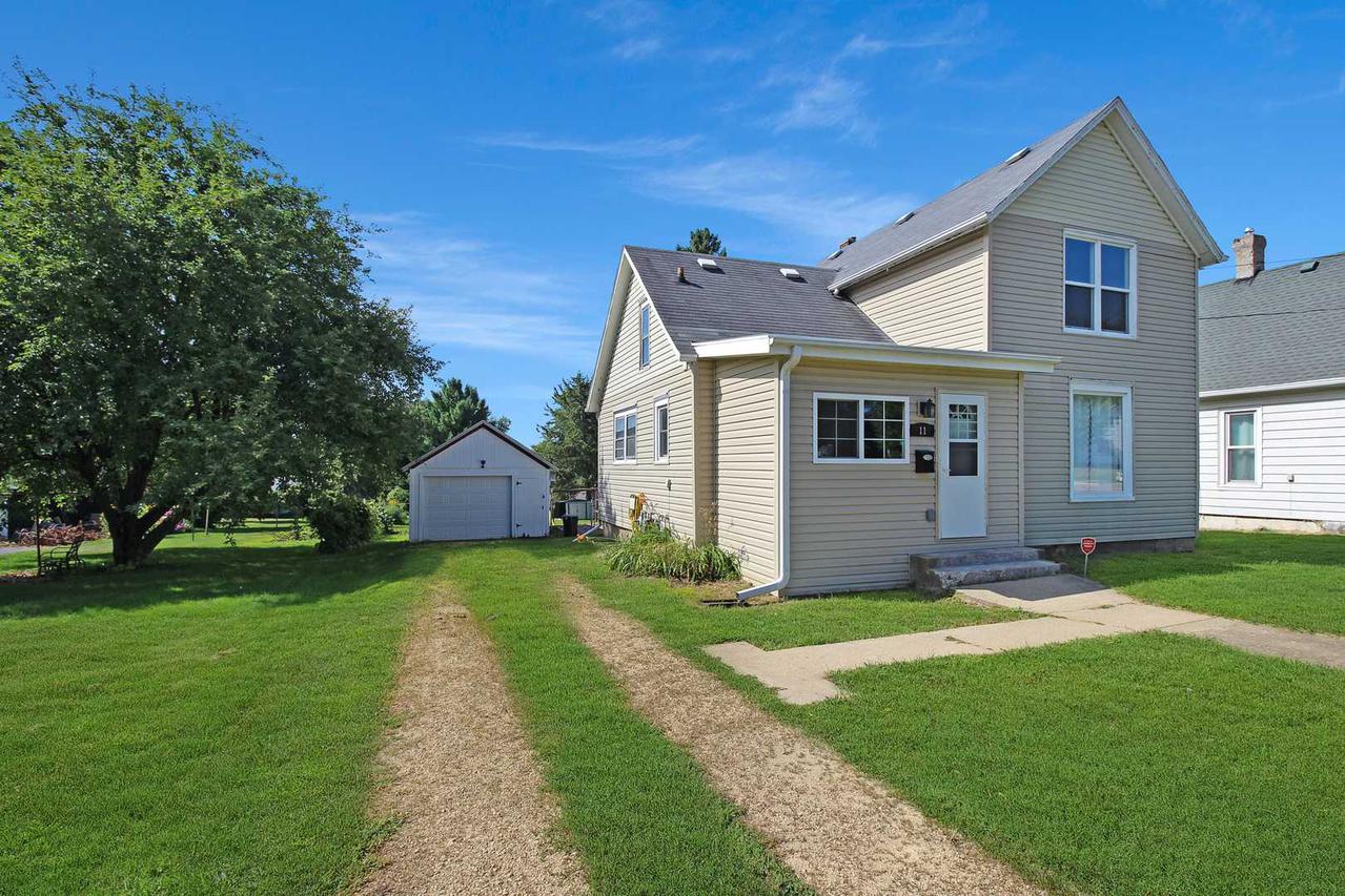 11 W South St., Freeport, IL 61032