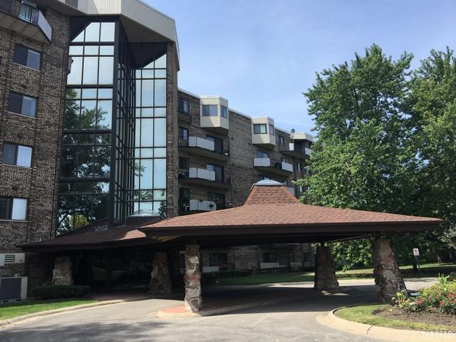 1275 E Baldwin Ln. #401, Palatine, IL 60074