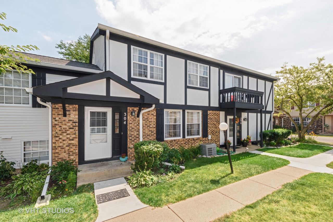304 Westwood Ct. #45C, Vernon Hills, IL 60061