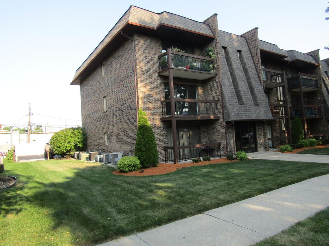 10432 S Keating Ave. #3A, Oak Lawn, IL 60453