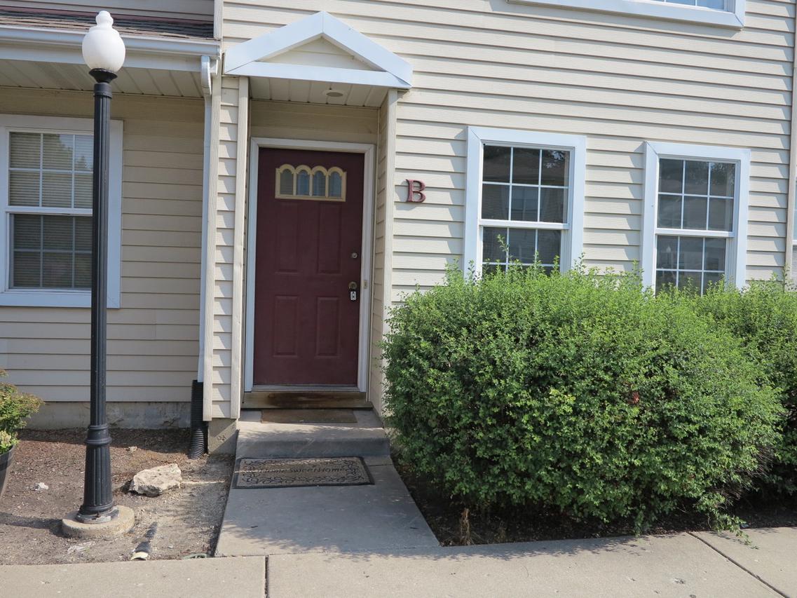 653 W Liberty St. #B, Wauconda, IL 60084