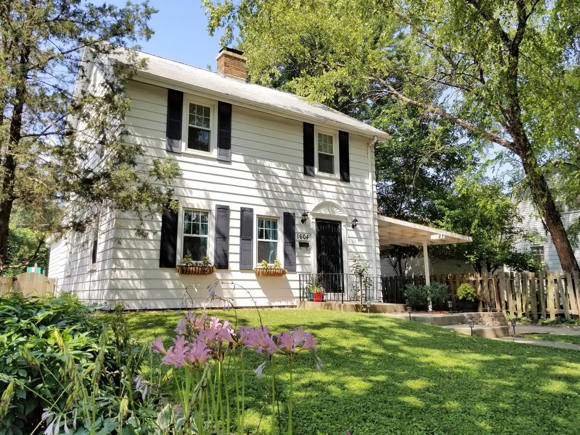 1604 University Ave., Champaign, IL 61821