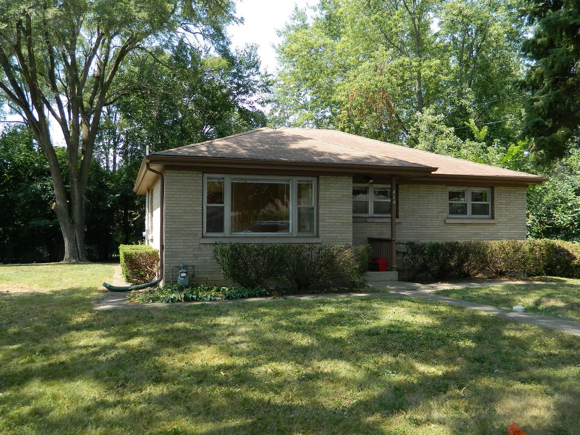 410 Brice Ave., Mundelein, IL 60060