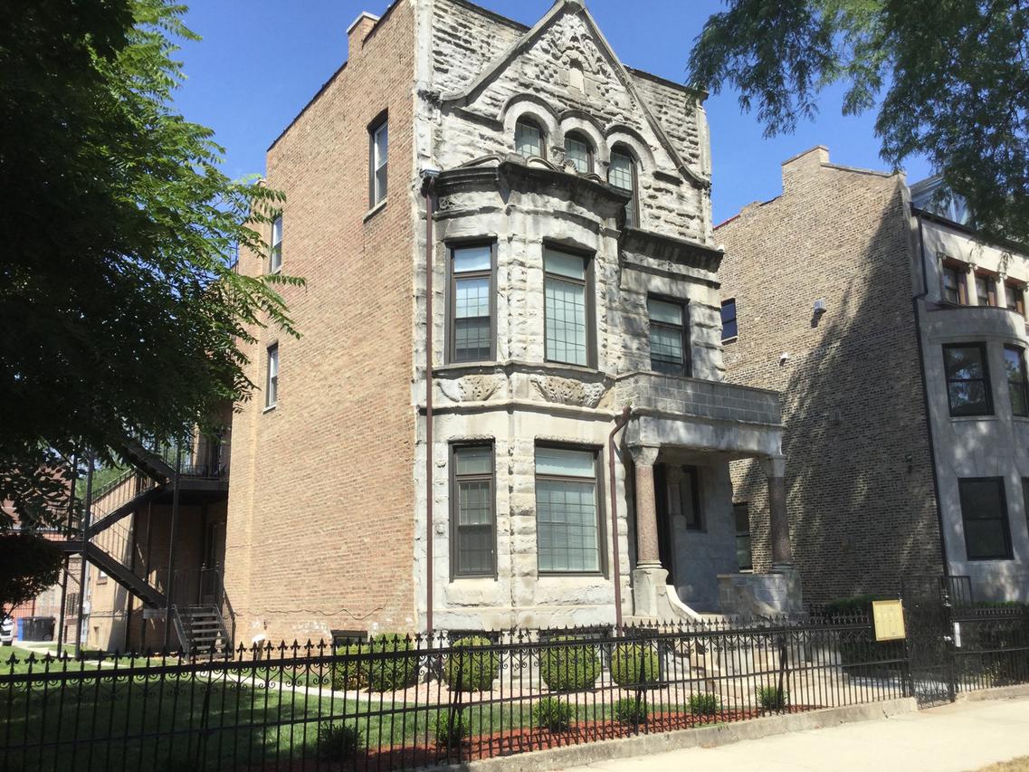 4556 S Michigan Ave., Chicago, IL 60653