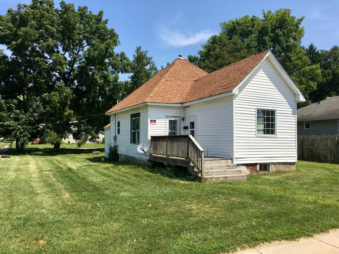 416 W Eureka St., Champaign, IL 61820