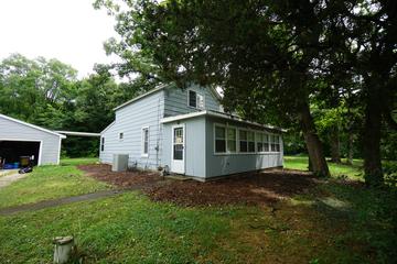 7106 Hillside Rd., Crystal Lake, IL 60012