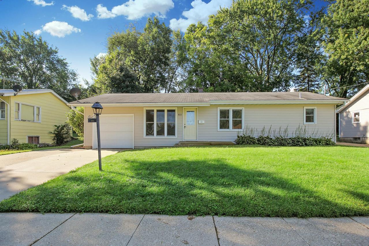 933 W Cleveland St., Freeport, IL 61032