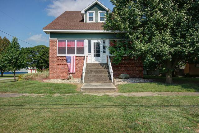609 N King St., Newman, IL 61942