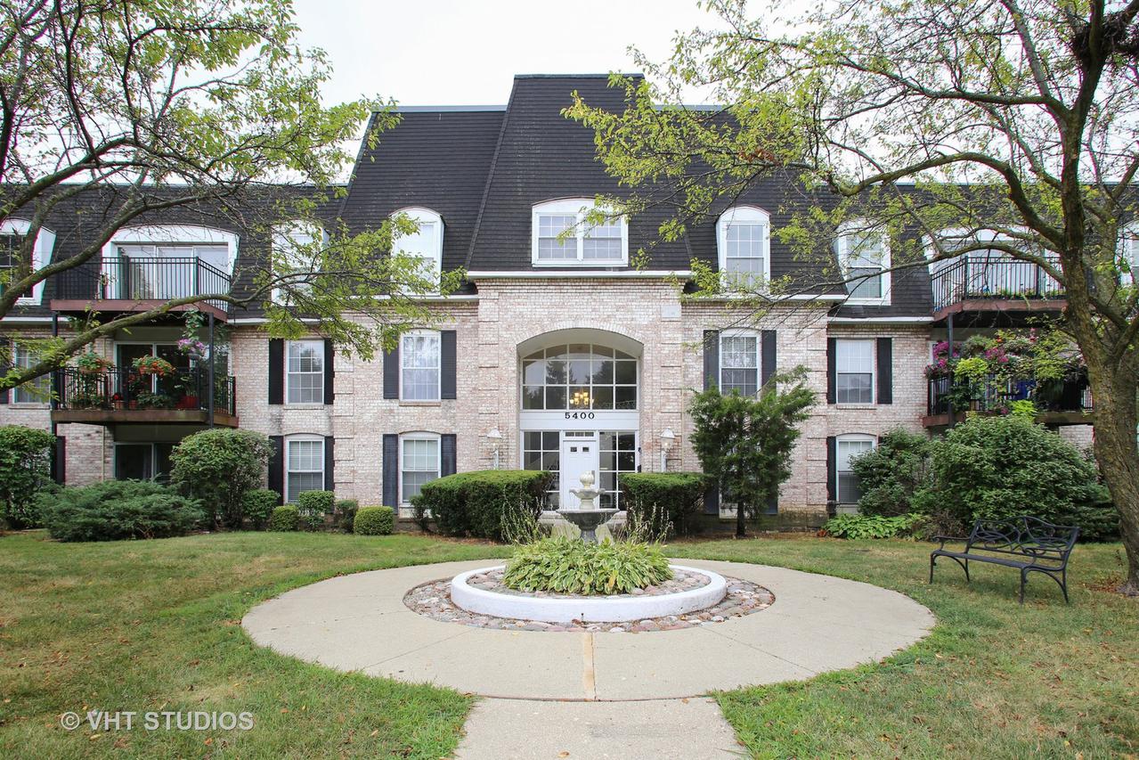 5400 Carriageway Dr. #104, Rolling Meadows, IL 60008