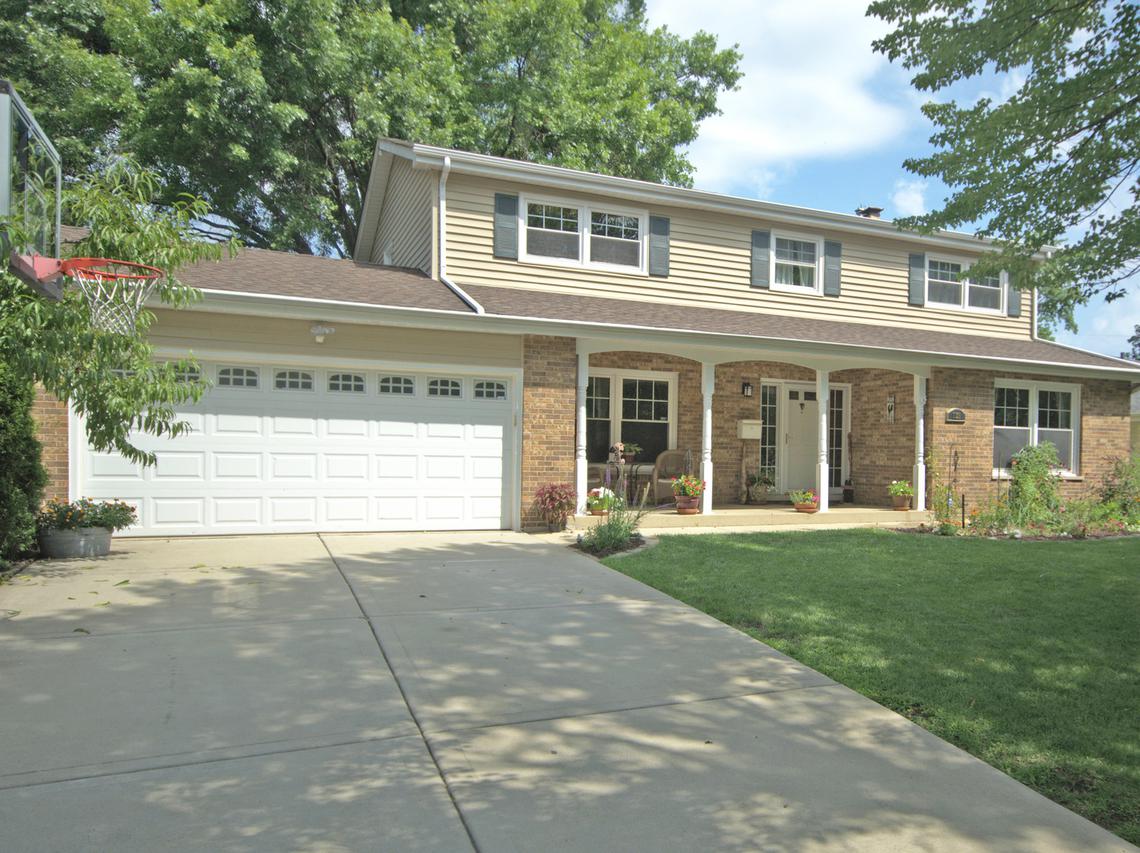 1129 Jane Ave., Naperville, IL 60540